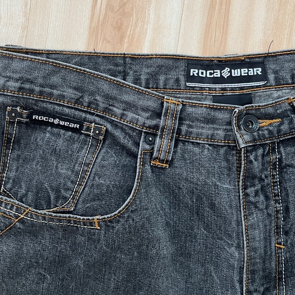 Rocawear Baggy Jean Shorts - Picture 3 of 8